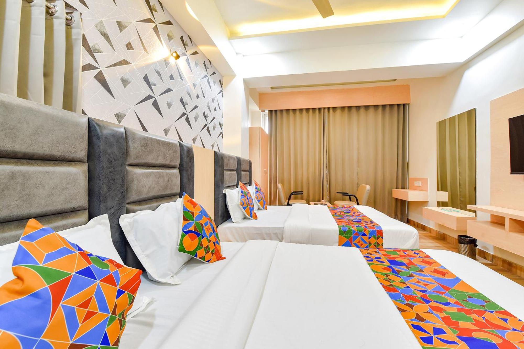Fabhotel Symphony Grand أحمد أباد المظهر الخارجي الصورة